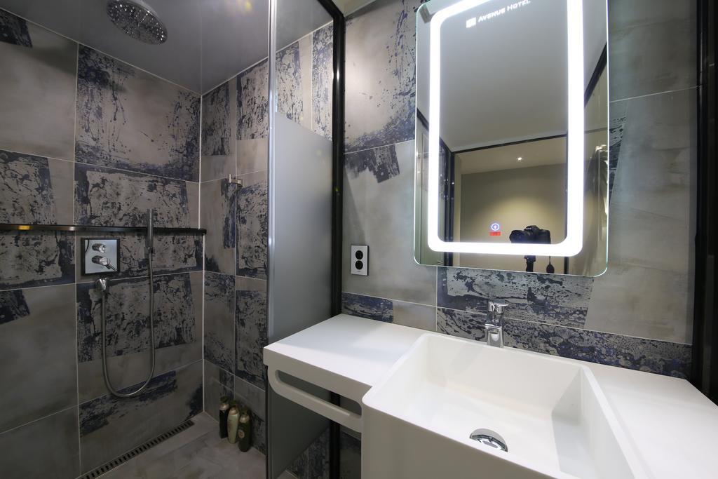 Avenue Hotel Jeonju Bagian luar foto