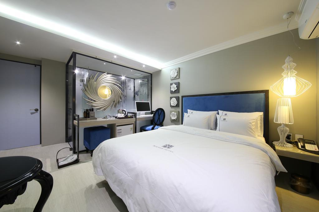 Avenue Hotel Jeonju Bagian luar foto