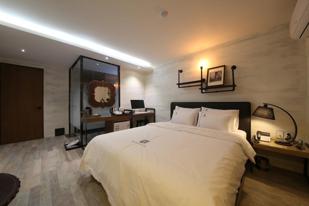 Avenue Hotel Jeonju Bagian luar foto